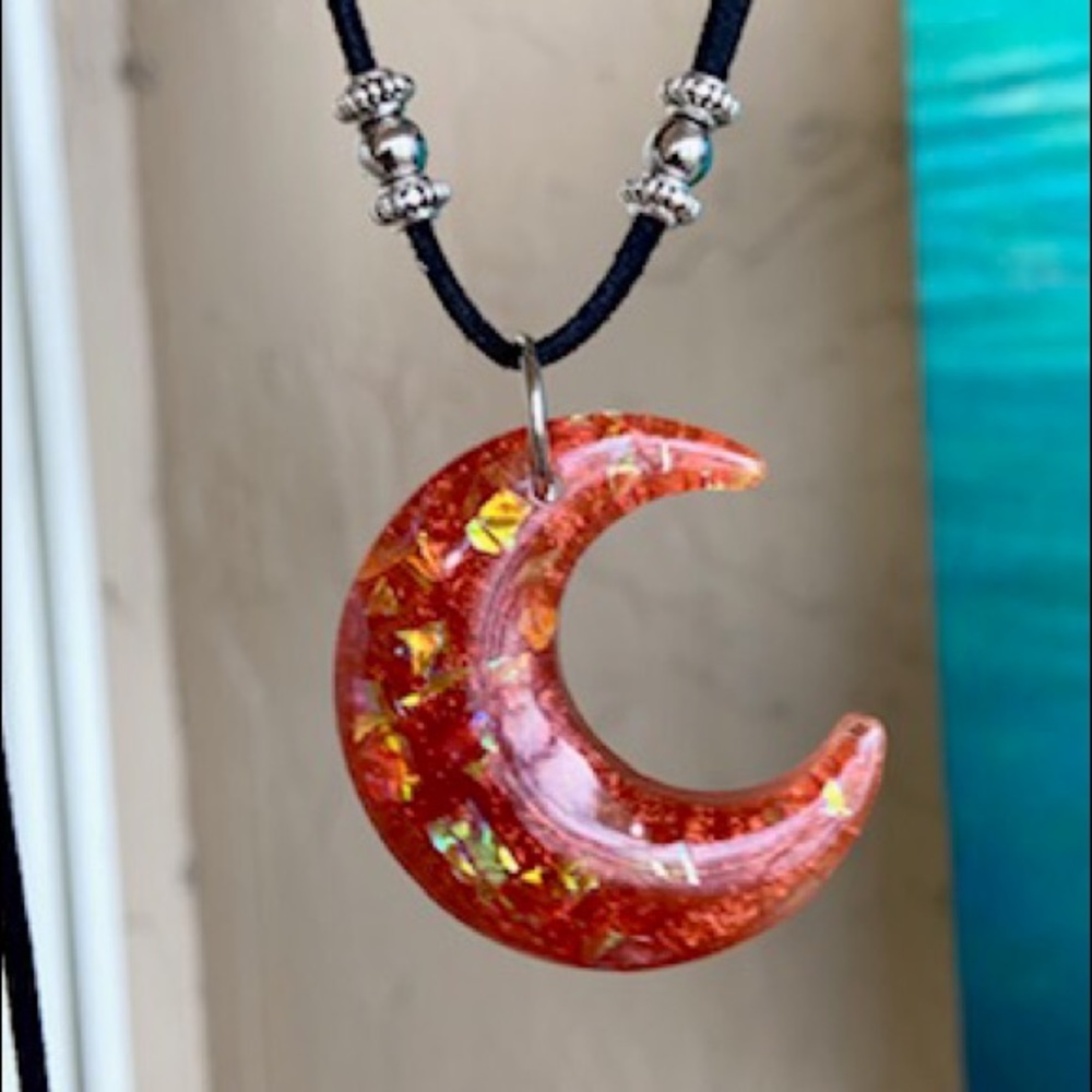 Orange & iridescent glitter resin crescent moon - Picture 8 of 14